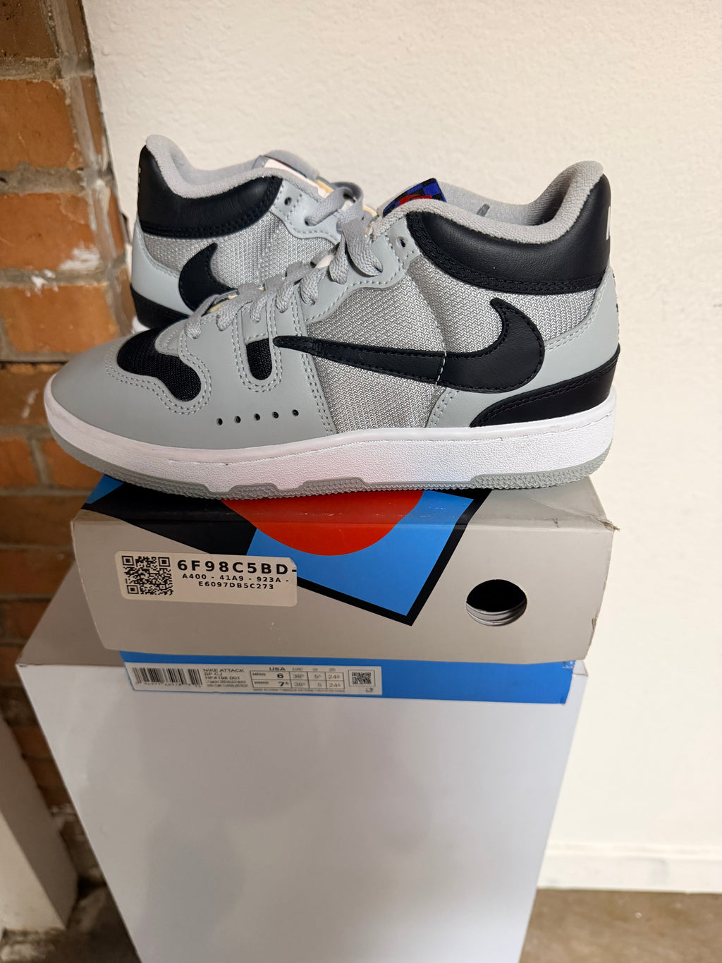Nike Travis Scott Attack