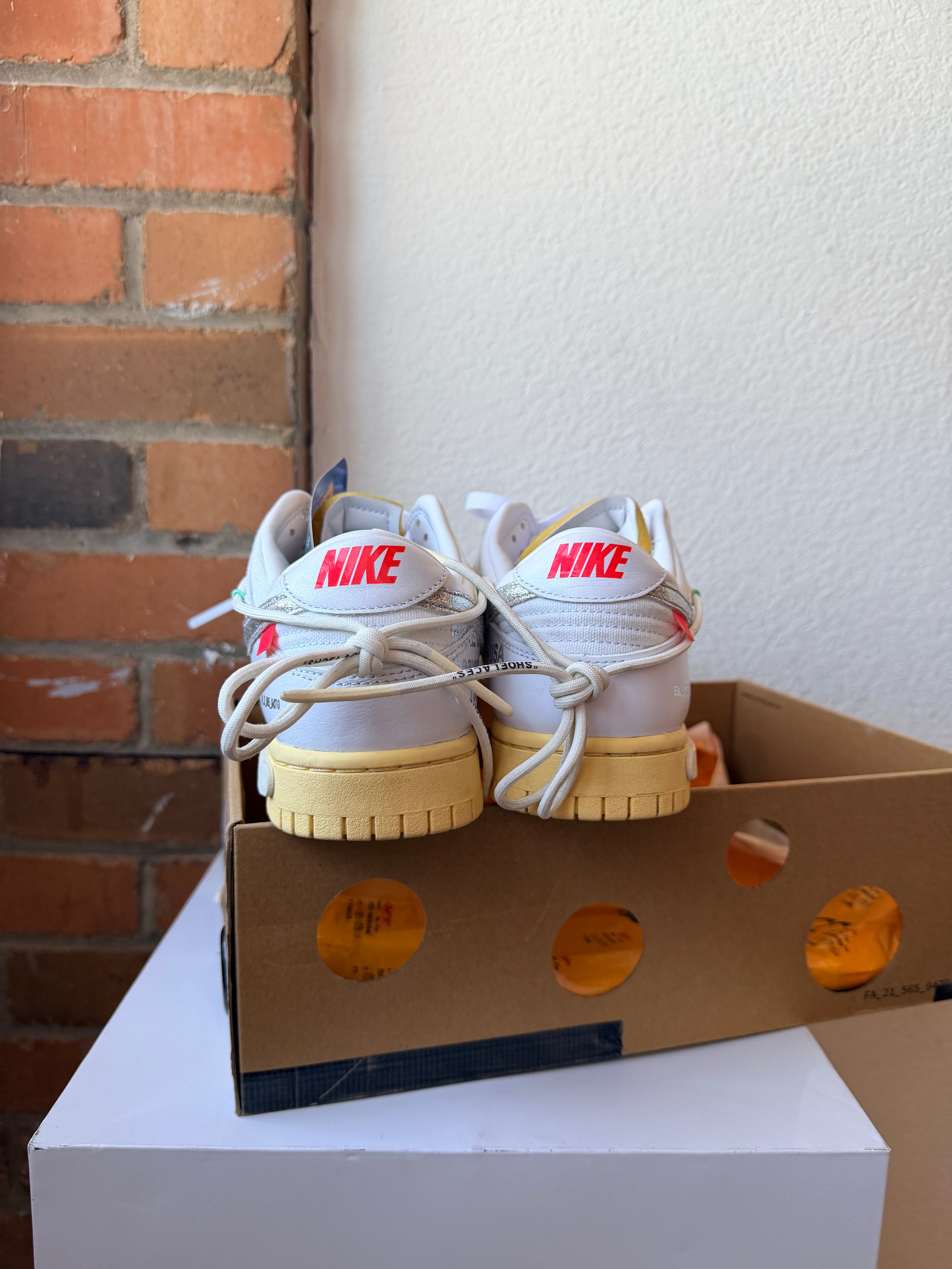 Nike Dunk Off White Lot 01