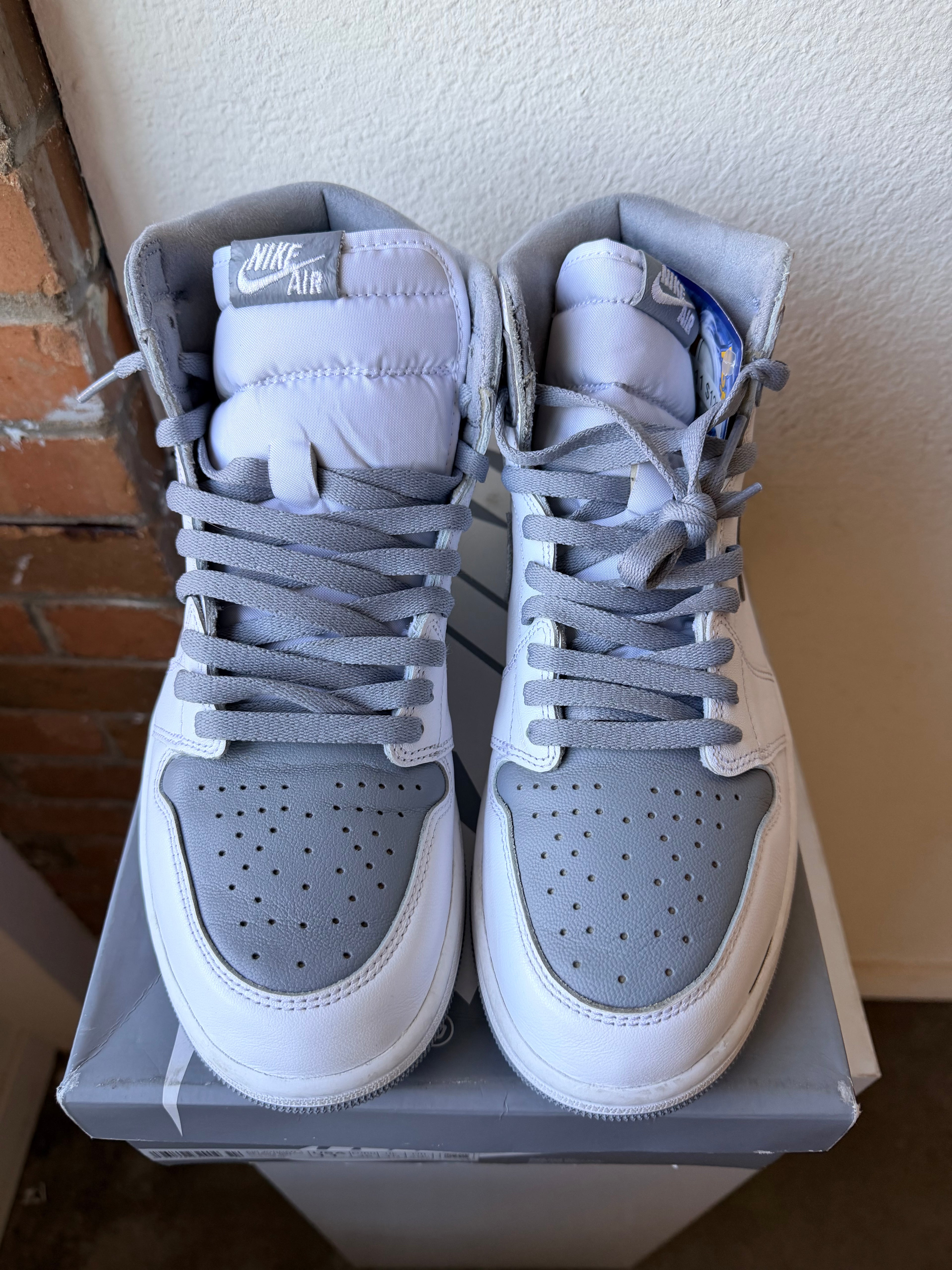 Jordan 1 High “Stealth”