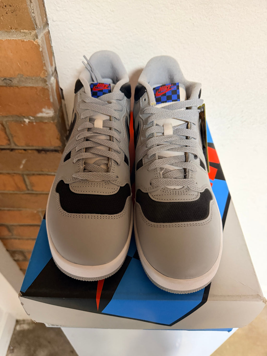 Nike Attack Smoke Grey