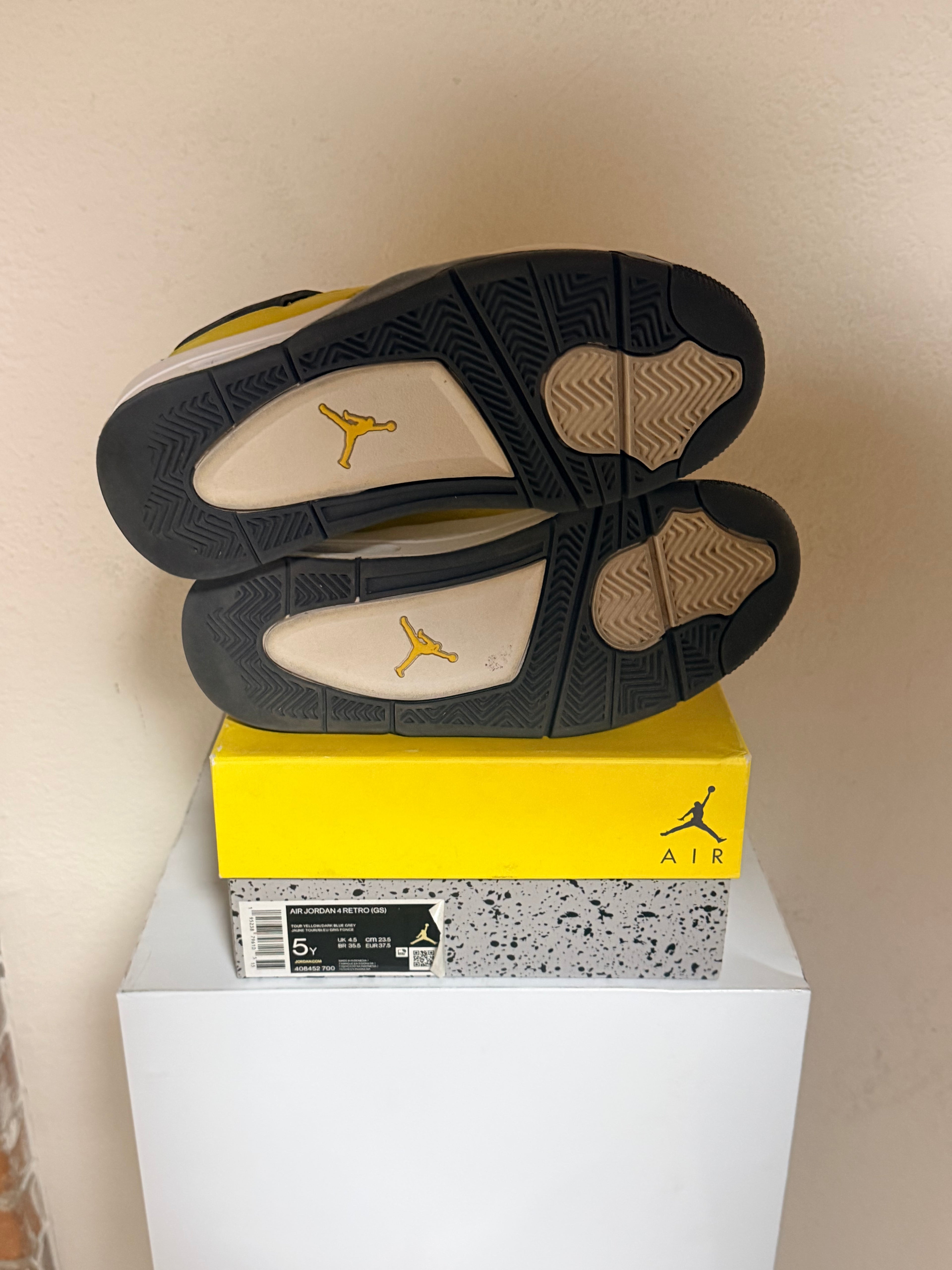 Jordan 4 Lightning