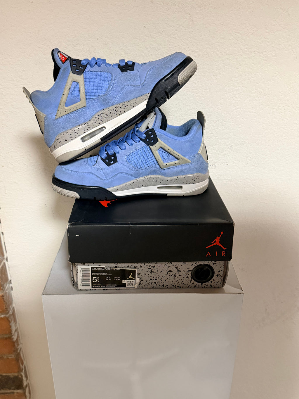 Jordan 4 UNC