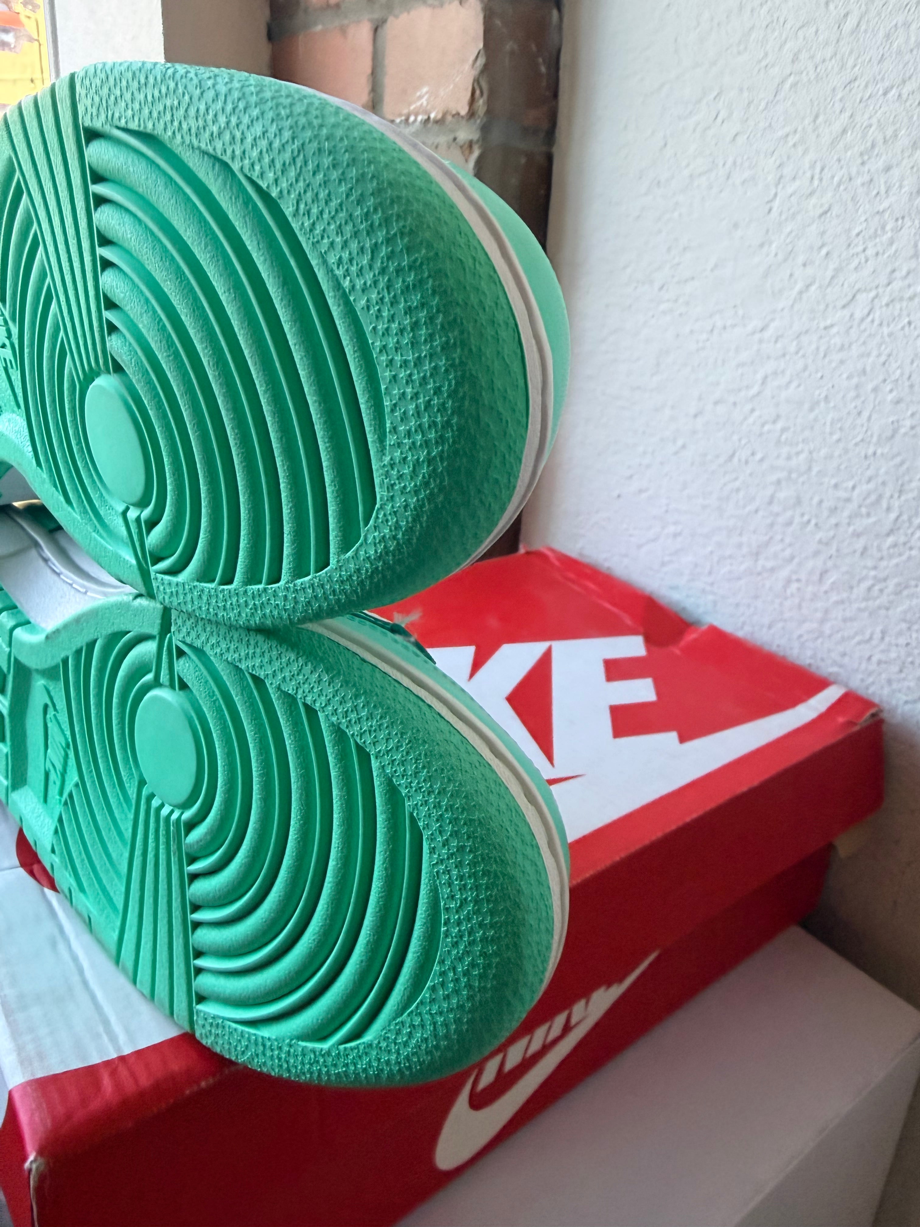 Nike Dunk Low Green /Glow White